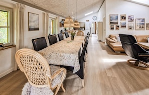 TV, fireplace - Awesome home in Bindslev with WiFi (Bindslev)