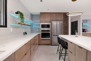 Microwave, oven, dishwasher, coffee/tea maker