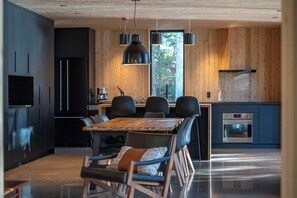 Dining - Spa and Escape by the Water | Loveshack (Saint-Alphonse-Rodriguez)