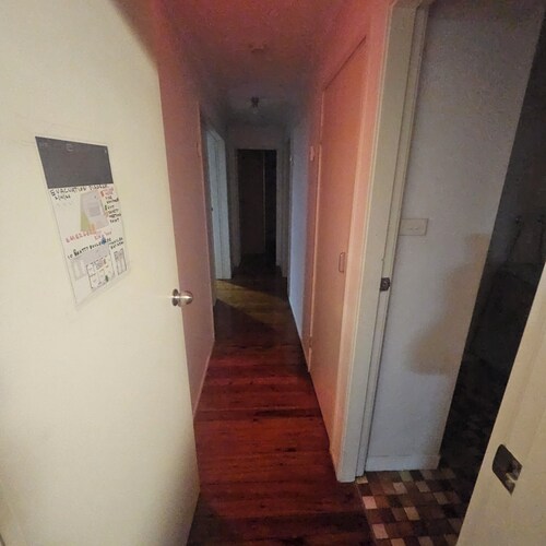 Your home away from home,fully furnished 5 minutes to the beach and shops.