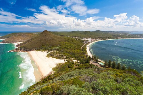 Your home away from home,fully furnished 5 minutes to the beach and shops.