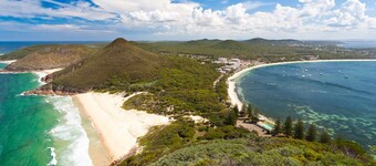 Your home away from home,fully furnished 5 minutes to the beach and shops.