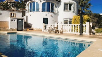 Piscine extérieure