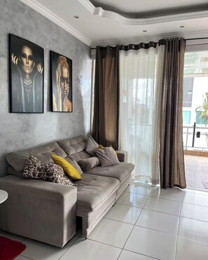 Living area - Cozy apartment in Belém, close to the main tourist attractions. (Belém)