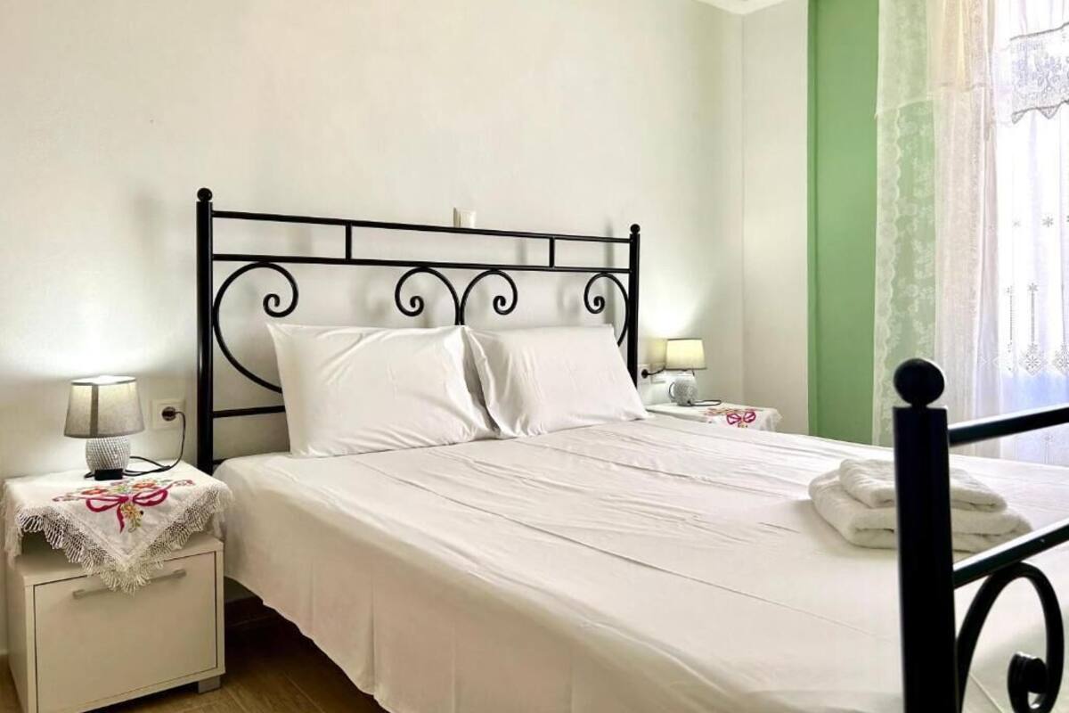 Family House, 2 Bedrooms, Kitchen, City View