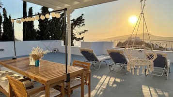 Deluxe Apartment, Kitchen, Sea View | Terrace/patio