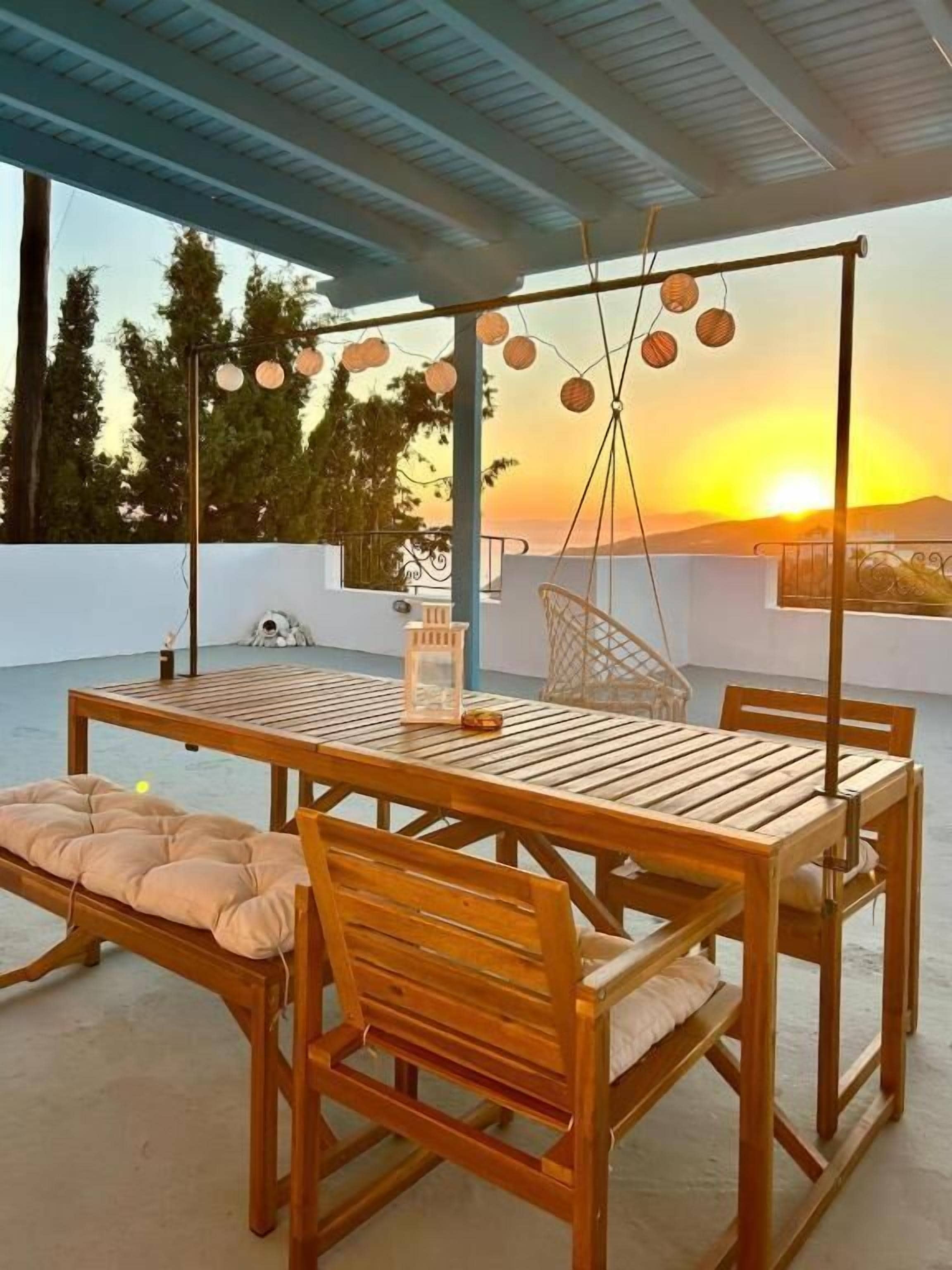 Deluxe Apartment, Kitchen, Sea View | Outdoor dining