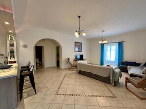 Familienhaus, 2 Schlafzimmer, Küche, Stadtblick | Wohnbereich