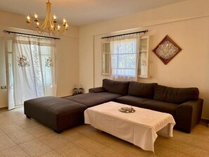 Living area - Villa Fenia (Amorgos)