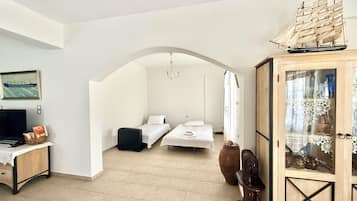 Luxury House, 3 Bedrooms, Kitchen, Sea View | Living area