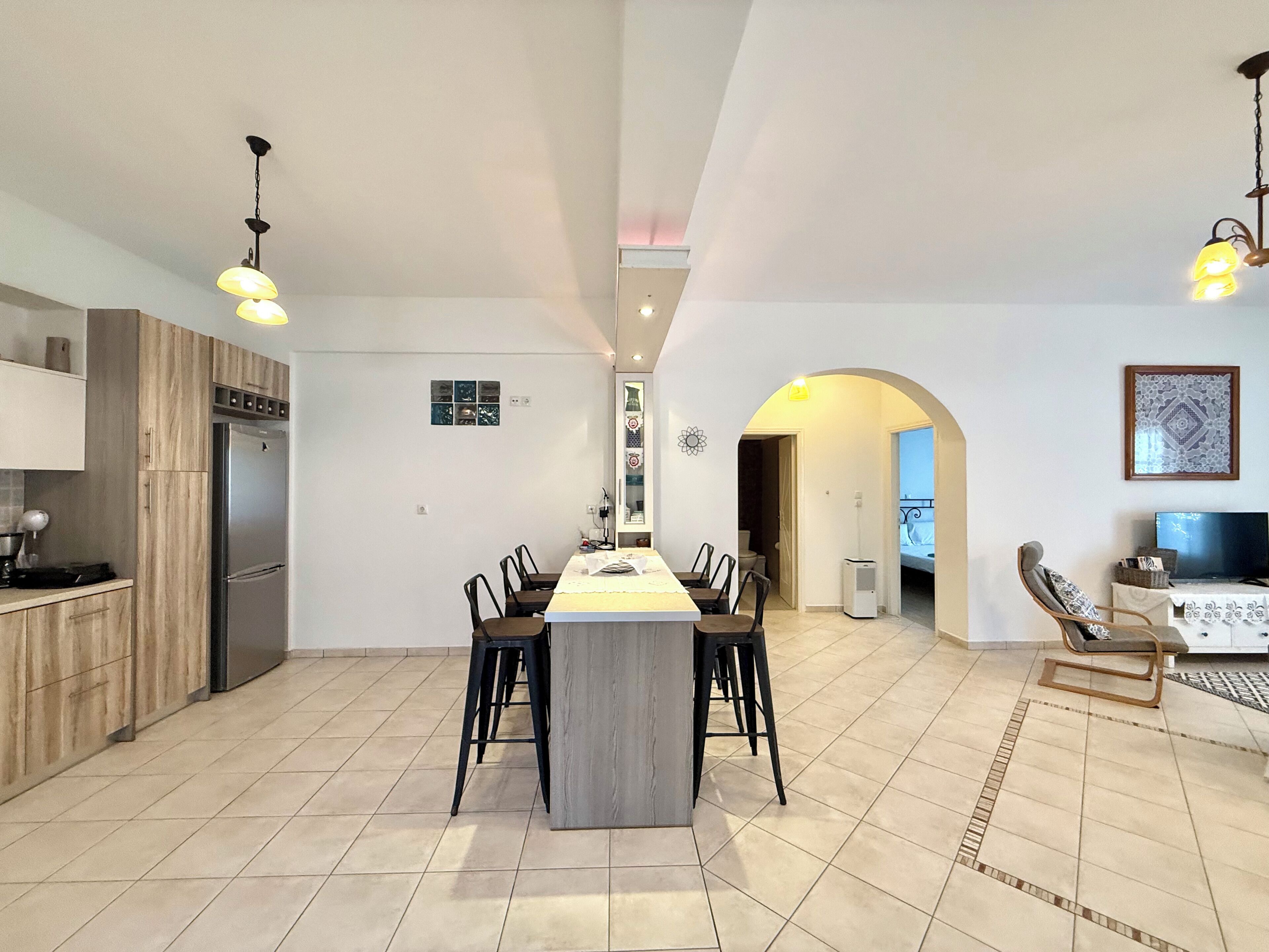 Casa família, 2 quartos, cozinha, vista para a cidade | Área de estar