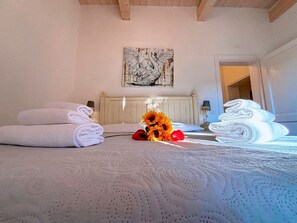 Rom – comfort, hageutsikt