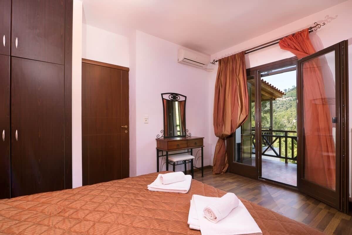 1 bedroom, free WiFi, bed sheets