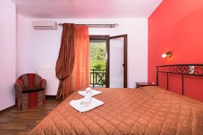 2 bedrooms, in-room safe, free WiFi, bed sheets - No5- Kallipso First floor apartment with 2 bedrooms (Mikros Prinos)