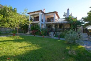 Exterior - No5- Kallipso First floor apartment with 2 bedrooms (Mikros Prinos)
