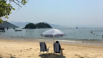 On the beach, white sand, beach shuttle, sun-loungers
