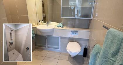 Waterfront Retreat on the foreshore of the Queen Charlotte