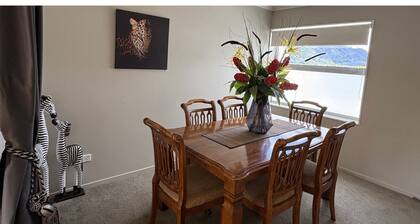 Waterfront Retreat on the foreshore of the Queen Charlotte