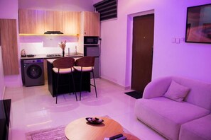 Apartment, Parkblick | Wohnbereich