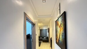 奢華公寓, 1 間臥室, 公園景觀 | 起居區 | 55-吋智慧型電視、數位頻道、Netflix、串流服務