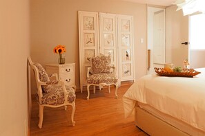 In-room safe, desk, iron/ironing board, travel cot - Spacious Apartment with Balcony w/3BR 3BT in Polanco (Ciudad de México)