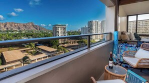 Property grounds - Stunning Diamond Head Views, Free Parking, Pool (Honolulu)