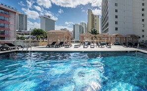 Pool - [New] Renovated Modern Studio w/ Pool + Beach Gear (Honolulu)