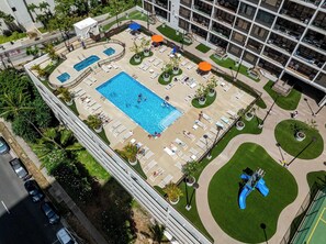 Pool - [Rare]Mtn View | Walk Score 95 | Parking | Kitchen (Honolulu)