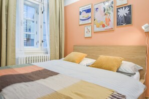 1 bedroom, internet, bed sheets