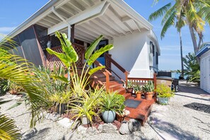 Exterior - Calle Uno Waterfront Retreat with Private Dock (Key West)
