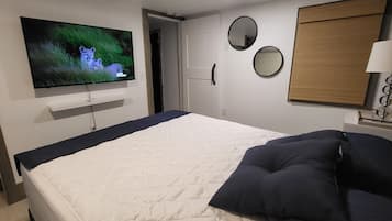 Internet, bed sheets