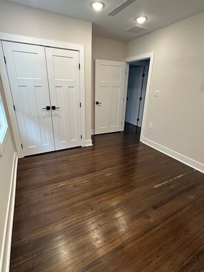 Interior - Cozy 2-bedroom house in charming Spring Lake fully renovated (Spring Lake)