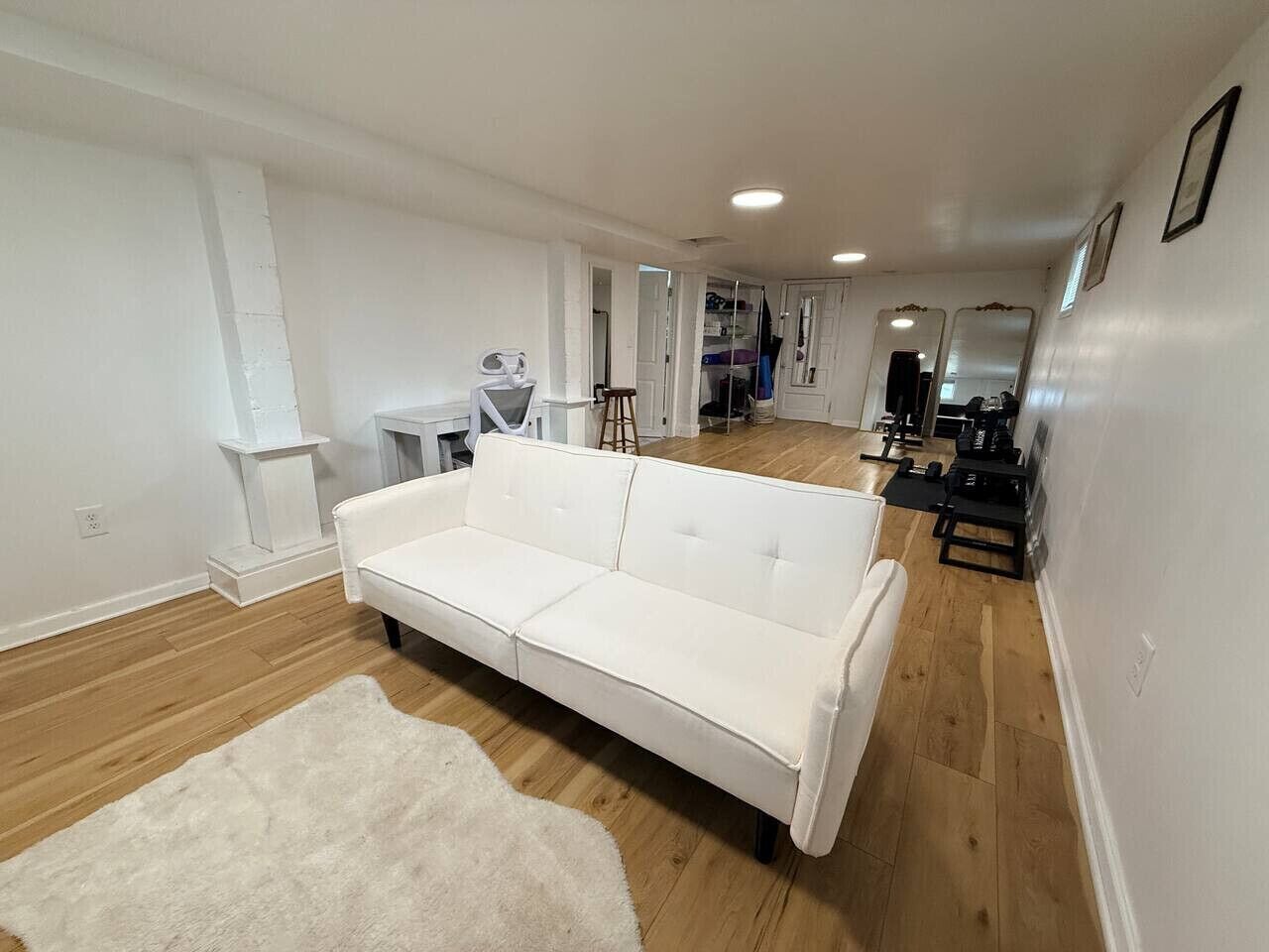 Télévision, espaces bureaux, imprimantes