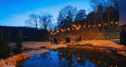 Glass Cabin OVER Creek | Hot Tub+Grotto Pool+Dome