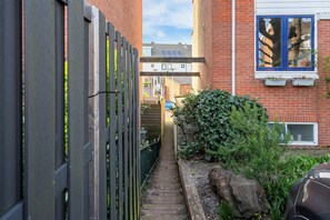 Property grounds - Casa Florita - Cozy apartment in Noordwijkerhout. (Noordwijkerhout)