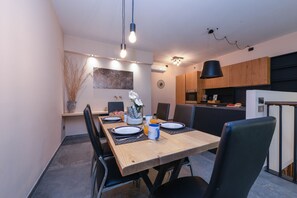 Dining - MGH Luxury- Romantic SPA & Relax (Soiano)