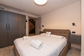 Iron/ironing board, free WiFi, bed sheets - MGH Luxury- Romantic SPA & Relax (Soiano)
