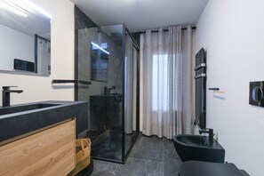 Shower, hair dryer, bidet, towels - MGH Luxury- Romantic SPA & Relax (Soiano)