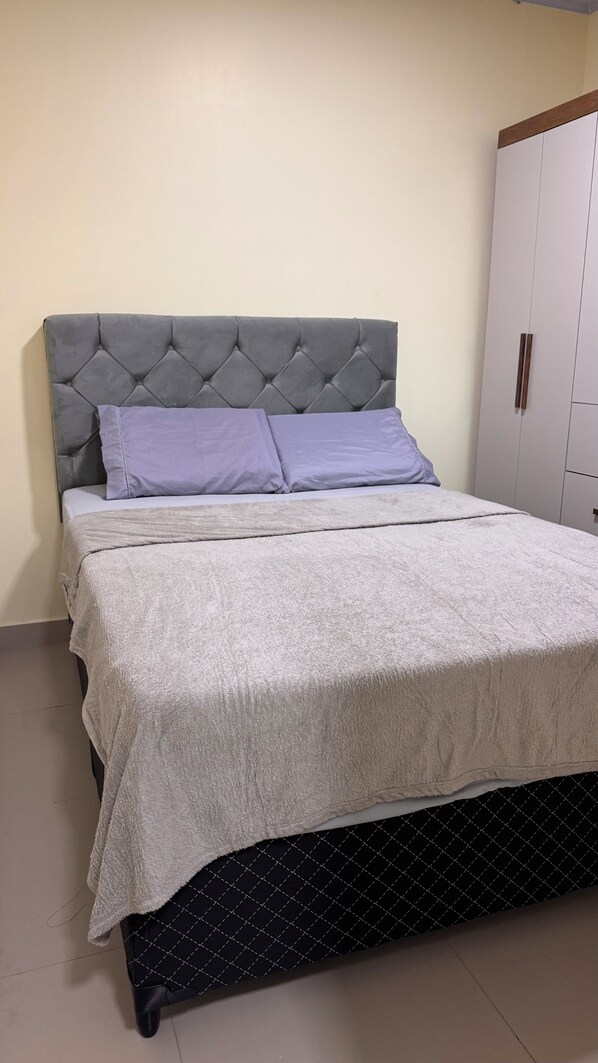 1 bedroom, WiFi, bed sheets