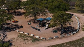 Property grounds - Modern 3BR Townhome on Hole 2 (Point Venture)