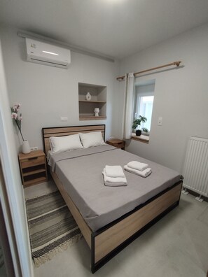 2 Schlafzimmer, Schreibtisch, Bügeleisen/Bügelbrett, WLAN