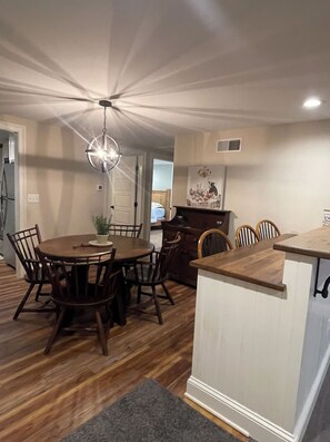 Dining - Southern End Junction II - A family focused, comfortable, and affordable stay. (Peach Bottom)