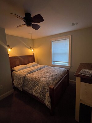 Room - Southern End Junction II - A family focused, comfortable, and affordable stay. (Peach Bottom)
