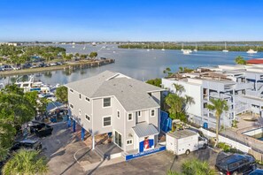Exterior - Waterfront Condo Walkable to Everything with Beach Access (Englewood)