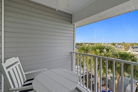Property grounds. Waterfront Condo Walkable to Everything with Beach Access