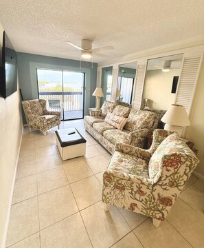 Living area - Bayfront Condo with Private Beach - Unit 321 (Englewood)