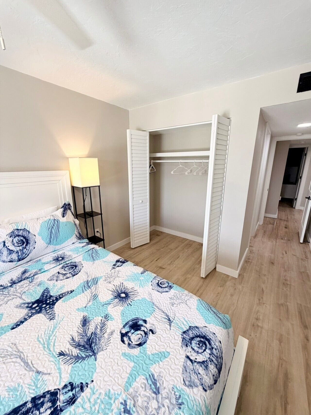 2 bedrooms, iron/ironing board, travel cot, WiFi