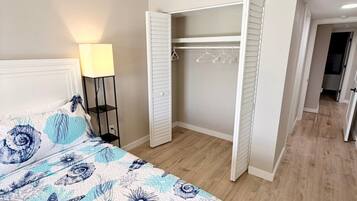 2 bedrooms, iron/ironing board, travel cot, WiFi
