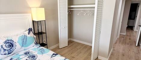 2 bedrooms, iron/ironing board, travel cot, WiFi