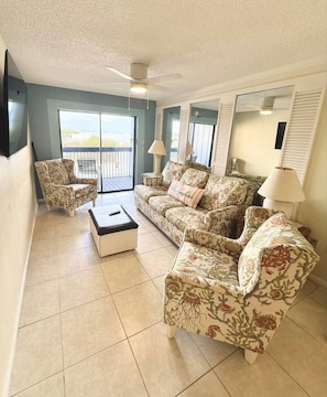 Living area - Bayfront Condo with Private Beach - Unit 313 (Englewood)